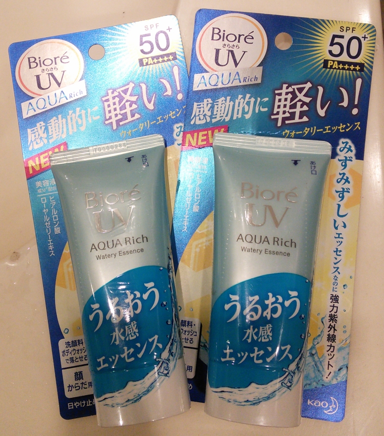 2015 Biore UV Aqua Rich Watery Essence sunscreen