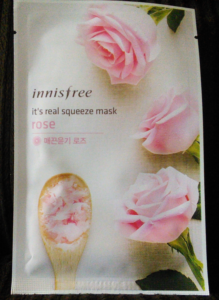 Innisfree It's Real Squeeze Mask in Rose