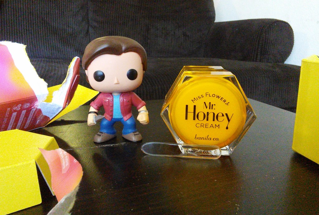 Banila Co. Miss Flower & Mr. Honey Cream jar