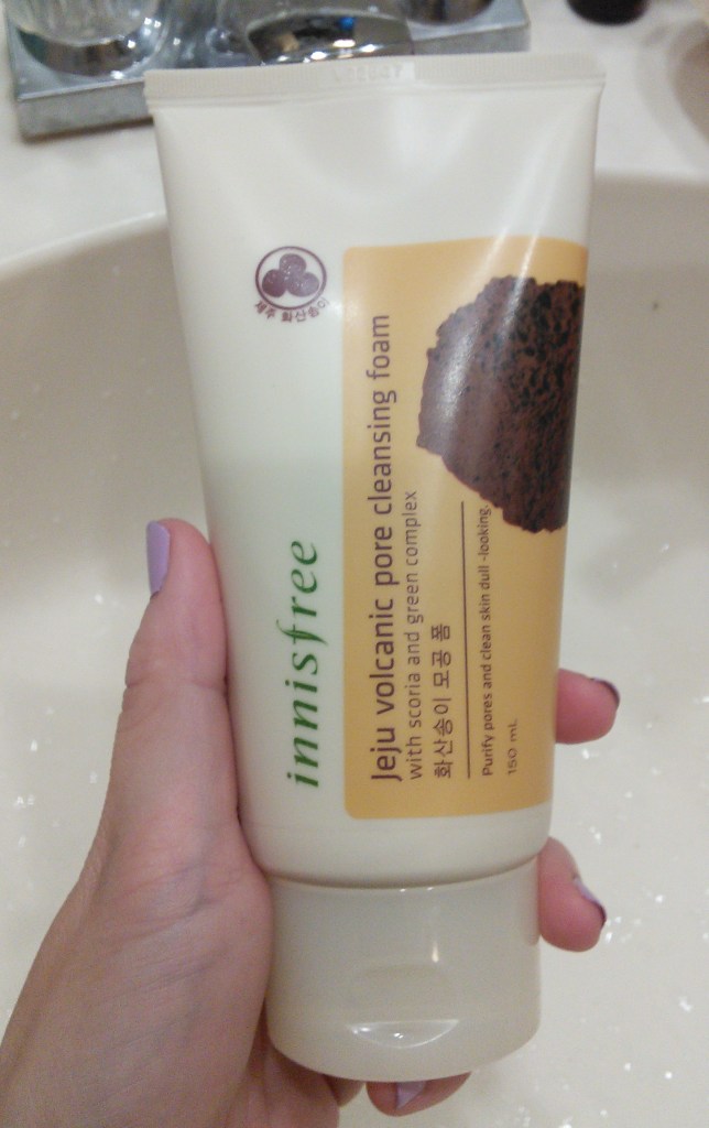 Innisfree Jeju Volcanic Pore Cleansing Foam