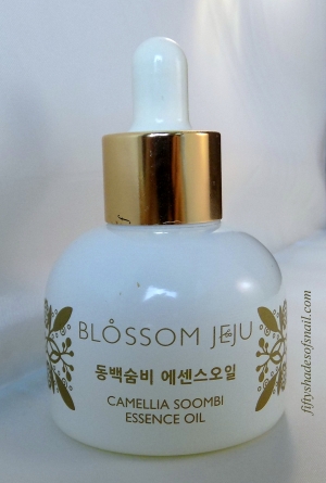Blossom Jeju Camellia Soombi Essence Oil review