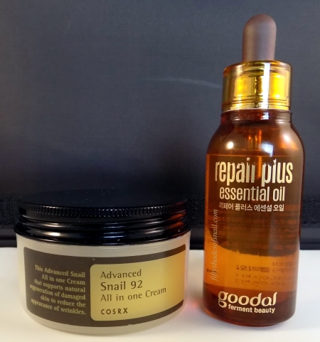 Using facial oils mixed into moisturizer