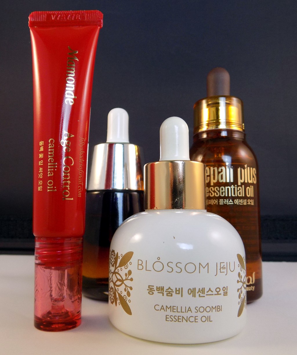 Dry Skin Megapost: 3 Great Facial Oils and 3 Ways to Use&nbsp;them