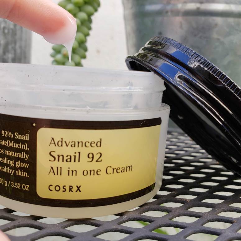 COSRX Advanced Snail 92 All In One Cream stringiness